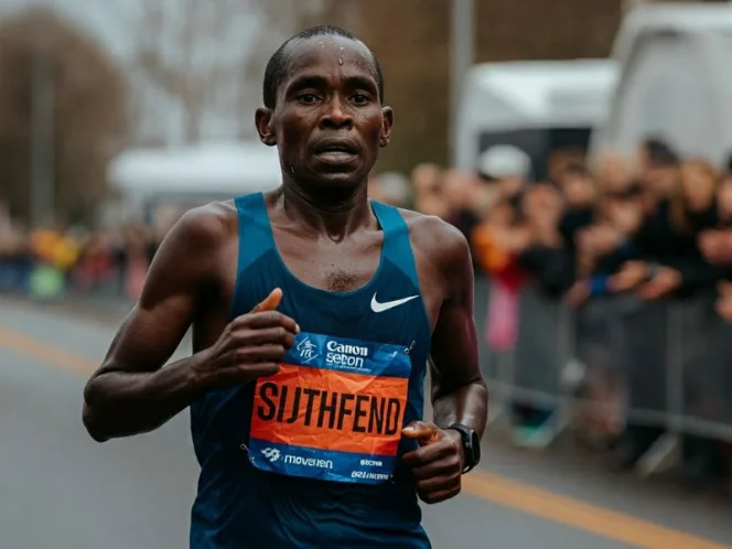 an image of a marathon runner showcasing the importance of sustained energy and endurance